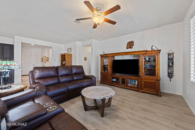 13961 N Bright Angel Trail, Marana, AZ 85658