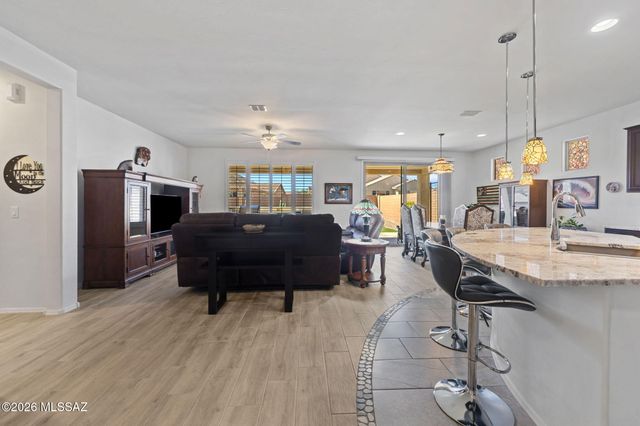 13961 N Bright Angel Trail, Marana, AZ 85658