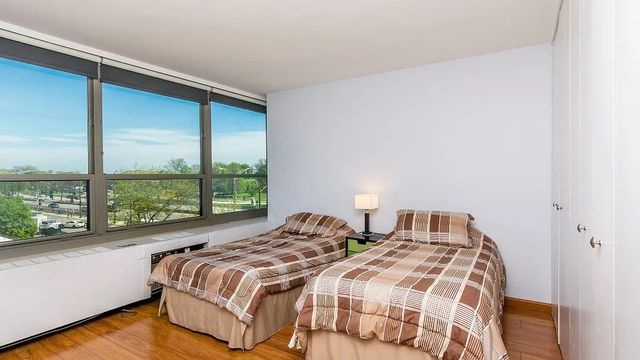 3550 N Lake Shore Drive 301, Chicago, IL 60657