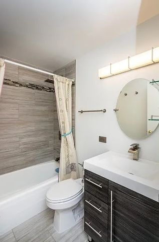 3550 N Lake Shore Drive 301, Chicago, IL 60657