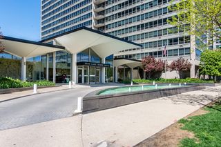 3550 N Lake Shore Drive 301, Chicago, IL 60657