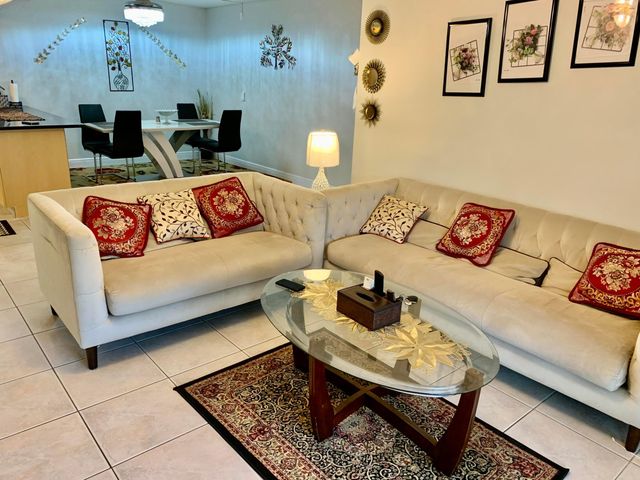 1116 Green Pine Boulevard G1, West Palm Beach, FL 33409