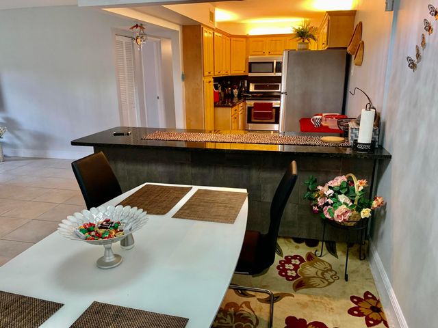 1116 Green Pine Boulevard G1, West Palm Beach, FL 33409