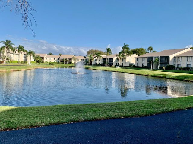1116 Green Pine Boulevard G1, West Palm Beach, FL 33409