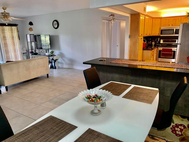 1116 Green Pine Boulevard G1, West Palm Beach, FL 33409