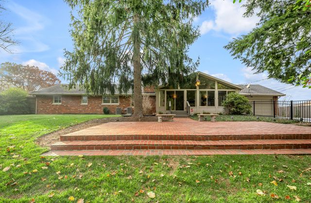 3276 Nantucket Drive, Lexington, KY 40502