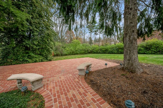 3276 Nantucket Drive, Lexington, KY 40502