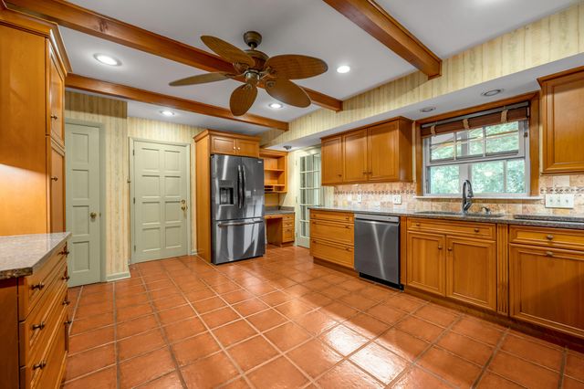 3276 Nantucket Drive, Lexington, KY 40502