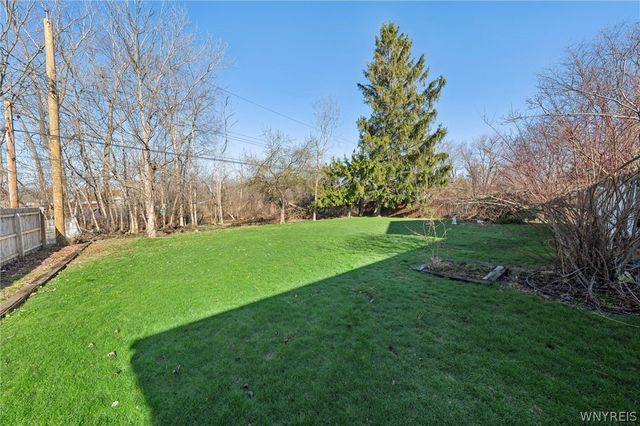 40 Tristan Lane, Amherst, NY 14221
