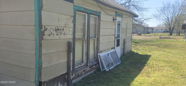 906 Mineral Street, Galena, KS 66739
