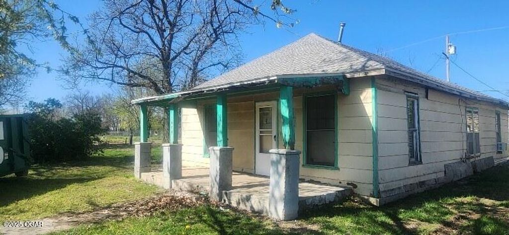 906 Mineral Street, Galena, KS 66739