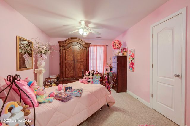 4237 Pleasant Glen Dr, Louisville, KY 40299