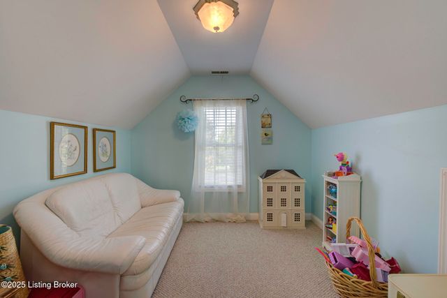 4237 Pleasant Glen Dr, Louisville, KY 40299