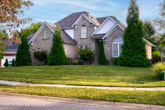 4237 Pleasant Glen Dr, Louisville, KY 40299