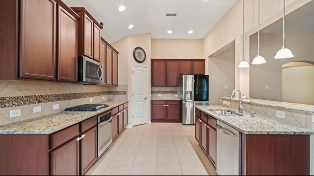 2003 Pleasant Springs Lane, Pearland, TX 77089