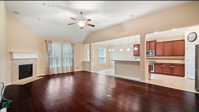 2003 Pleasant Springs Lane, Pearland, TX 77089