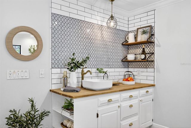 817 BANNOCKBURN AVENUE, Temple Terrace, FL 33617