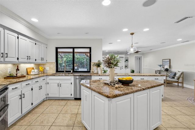 817 BANNOCKBURN AVENUE, Temple Terrace, FL 33617