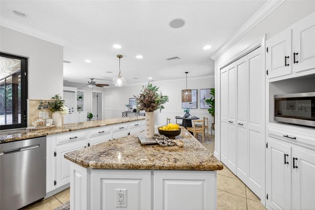 817 BANNOCKBURN AVENUE, Temple Terrace, FL 33617