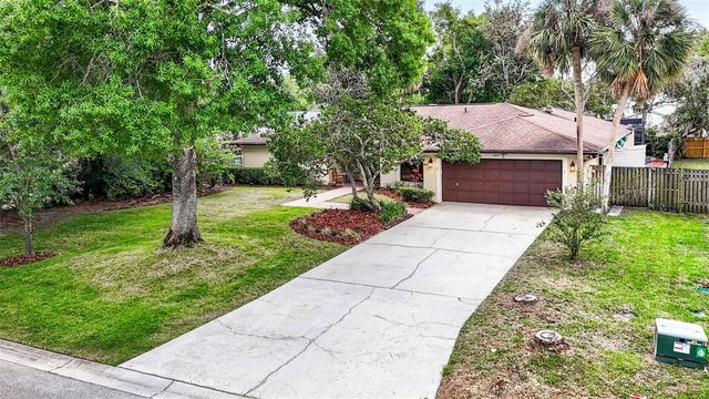 817 BANNOCKBURN AVENUE, Temple Terrace, FL 33617