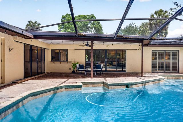 817 BANNOCKBURN AVENUE, Temple Terrace, FL 33617