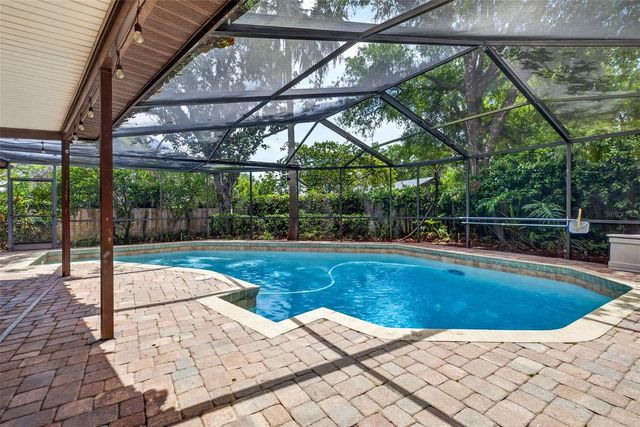 817 BANNOCKBURN AVENUE, Temple Terrace, FL 33617