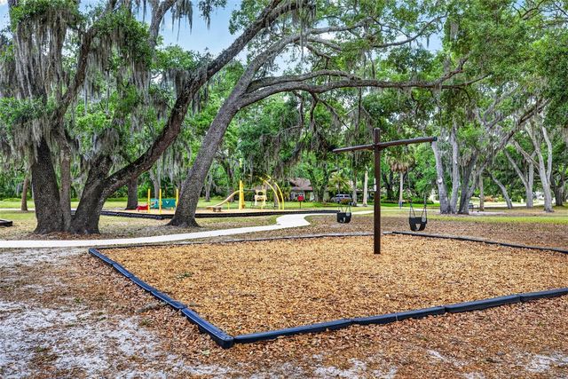 817 BANNOCKBURN AVENUE, Temple Terrace, FL 33617