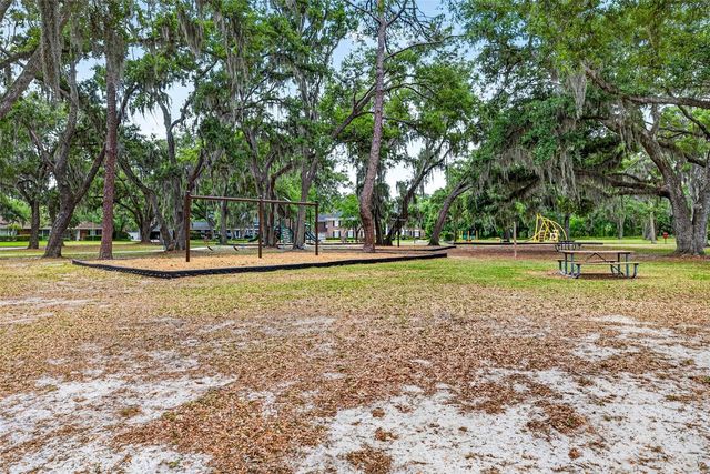 817 BANNOCKBURN AVENUE, Temple Terrace, FL 33617