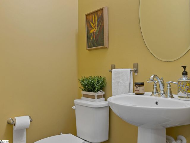 420 Fieldsview Lane, Simpsonville, SC 29681