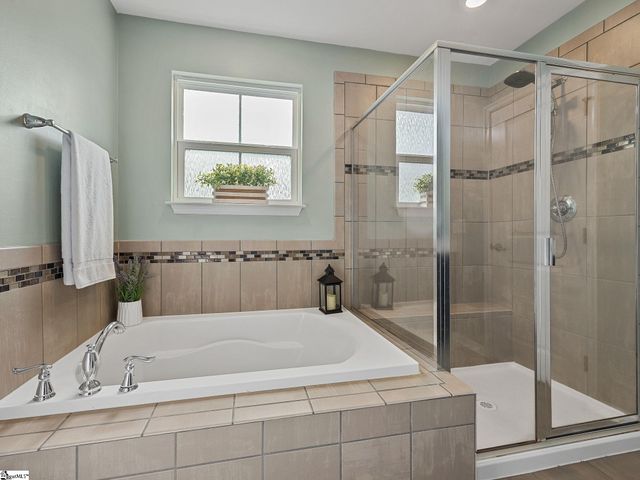 420 Fieldsview Lane, Simpsonville, SC 29681