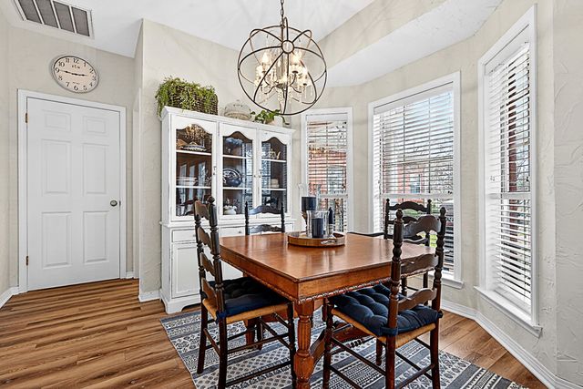 355 Honeysuckle Ln., Longview, TX 75605