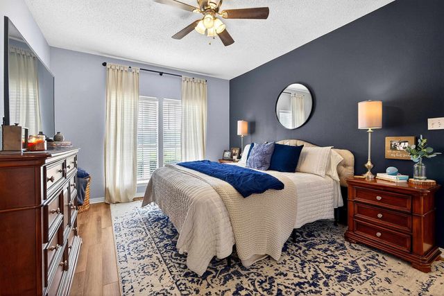 355 Honeysuckle Ln., Longview, TX 75605