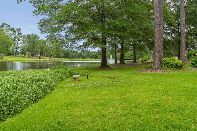 355 Honeysuckle Ln., Longview, TX 75605