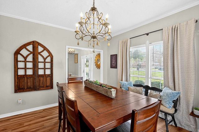 355 Honeysuckle Ln., Longview, TX 75605