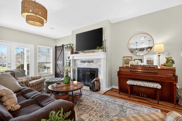 355 Honeysuckle Ln., Longview, TX 75605