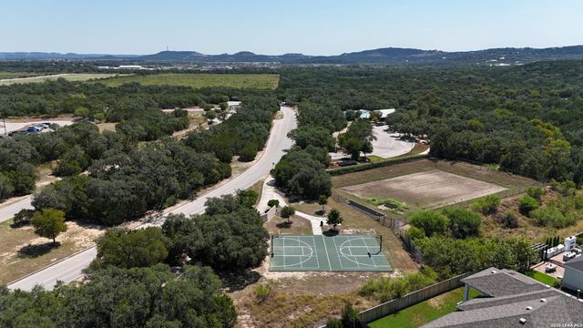 1903 Roaring Fork, San Antonio, TX 78260