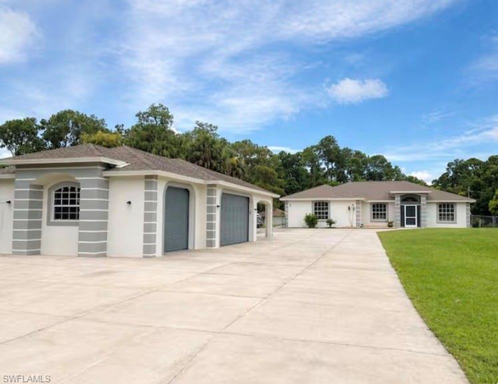 3440 15th AVE SW, Naples, FL 34117