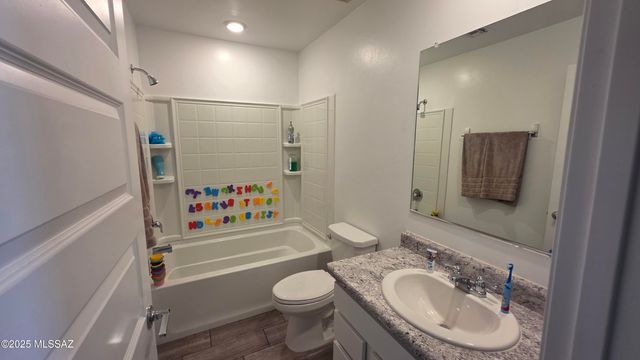 737 W Calle El Teclado, Sahuarita, AZ 85629