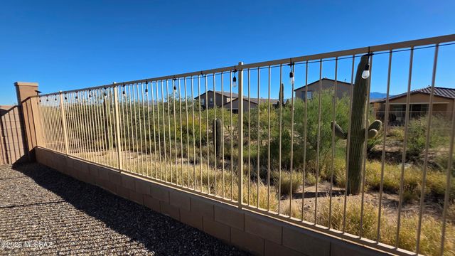 737 W Calle El Teclado, Sahuarita, AZ 85629