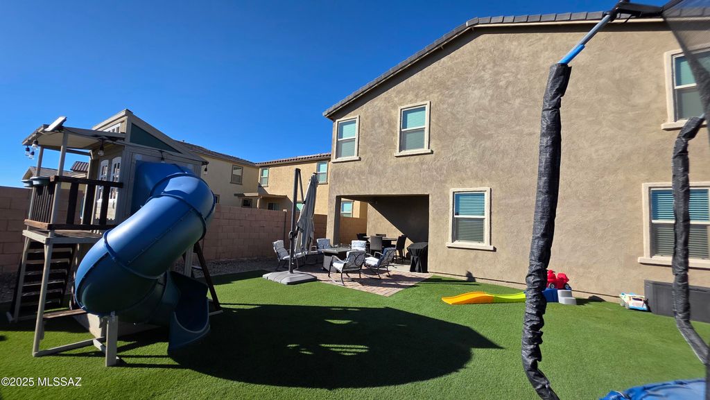 737 W Calle El Teclado, Sahuarita, AZ 85629