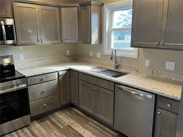 98 Norris Drive, Waterloo, NY 13165