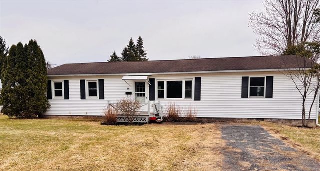 98 Norris Drive, Waterloo, NY 13165