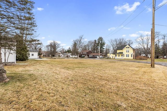 98 Norris Drive, Waterloo, NY 13165