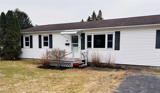 98 Norris Drive, Waterloo, NY 13165