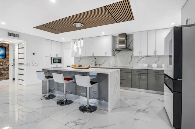 4920 NW 196th Ter, Miami Gardens, FL 33055