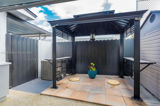 4920 NW 196th Ter, Miami Gardens, FL 33055