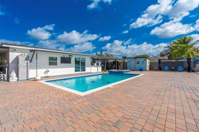 4920 NW 196th Ter, Miami Gardens, FL 33055