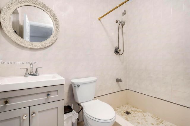 4920 NW 196th Ter, Miami Gardens, FL 33055