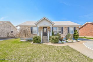 386 Beechcliff Cir, Shepherdsville, KY 40165