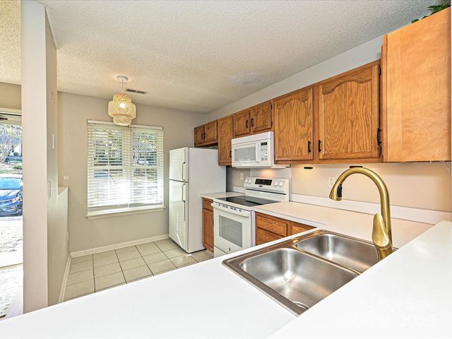 9305 Four Mile Creek Road, Charlotte, NC 28277